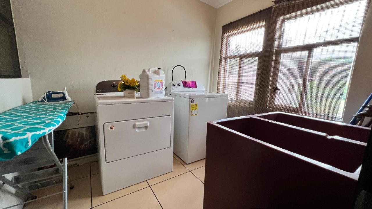 Amplio Apartamento, En Colonia Cerezos, Tercer Nivel Appartement Quetzaltenango Buitenkant foto