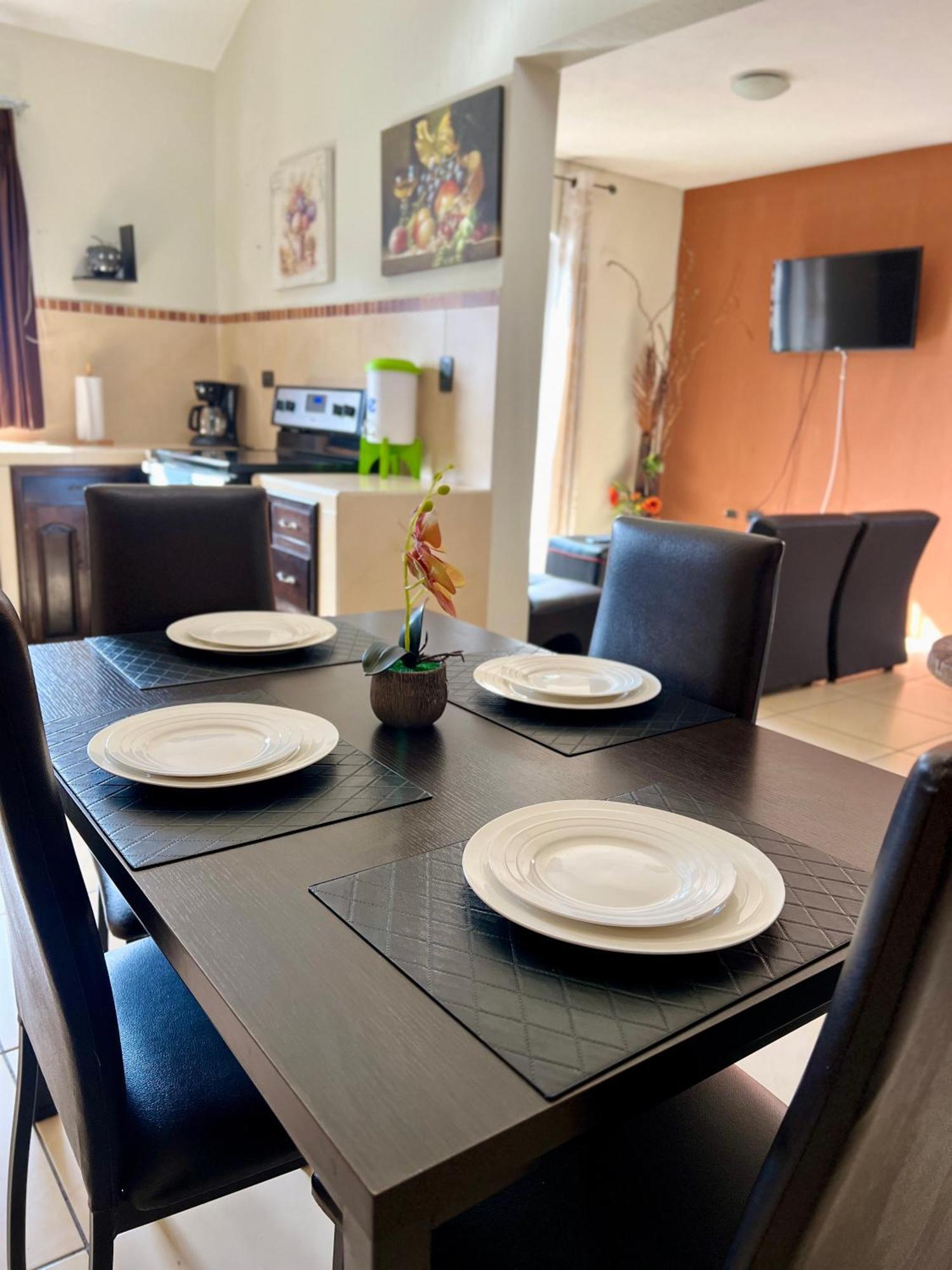 Amplio Apartamento, En Colonia Cerezos, Tercer Nivel Appartement Quetzaltenango Buitenkant foto