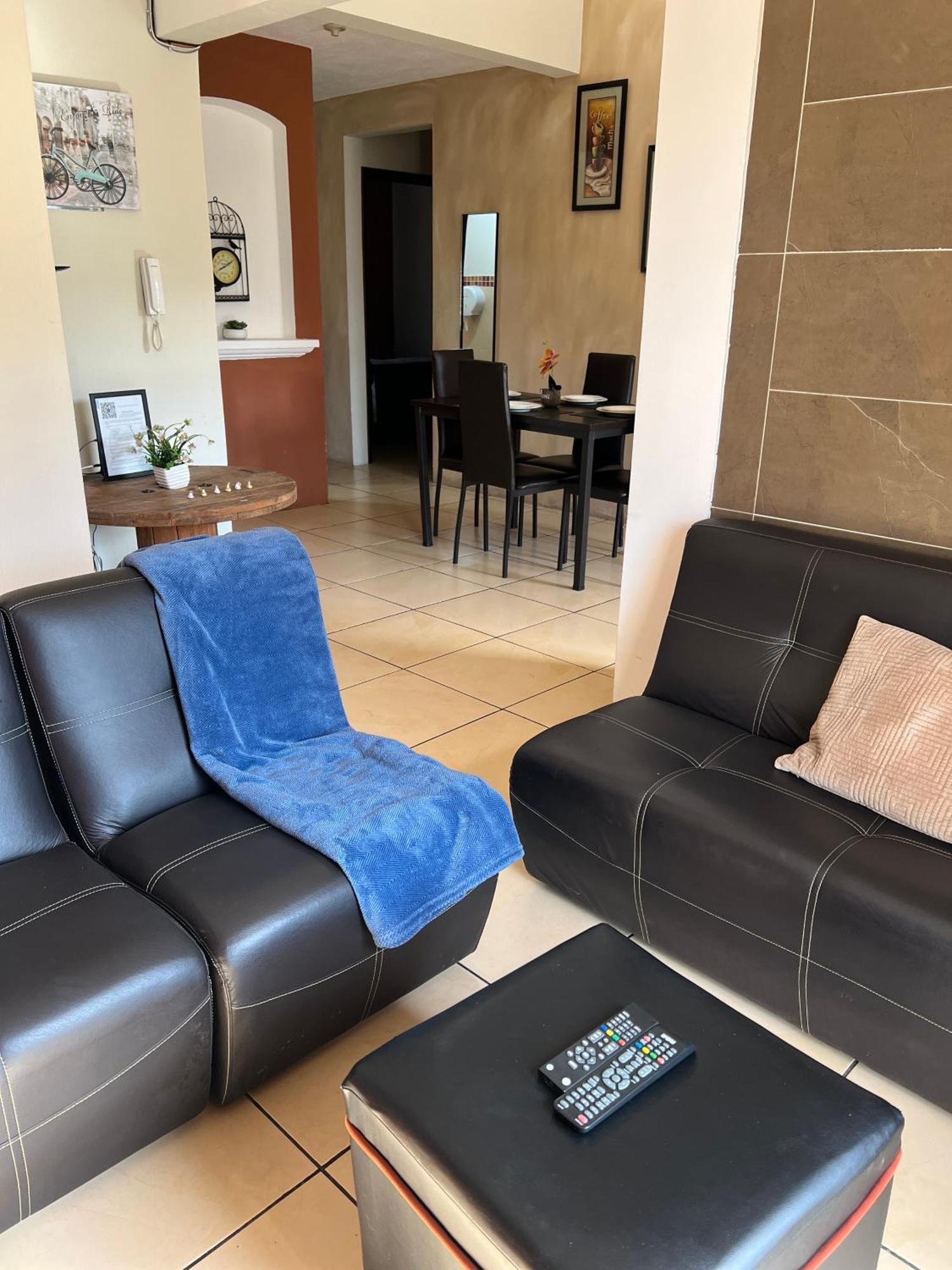 Amplio Apartamento, En Colonia Cerezos, Tercer Nivel Appartement Quetzaltenango Buitenkant foto